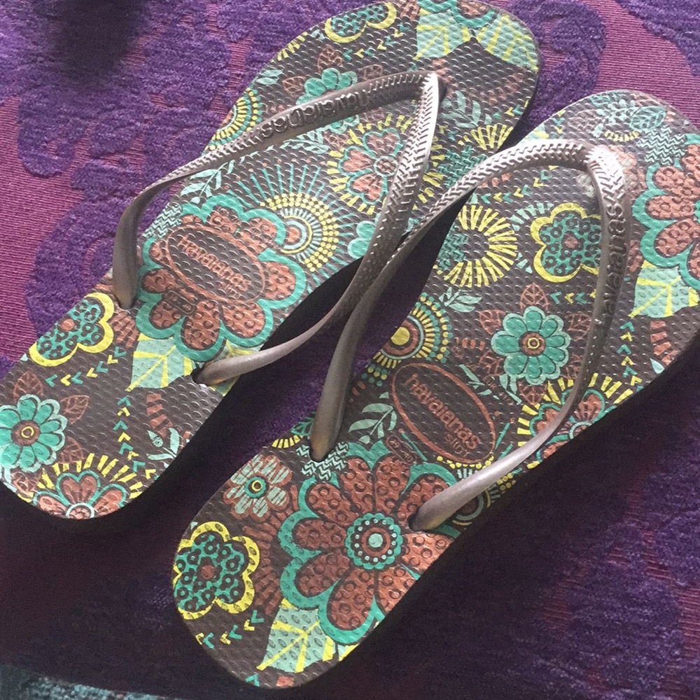 Havaianas slim flip flops US size 7/8